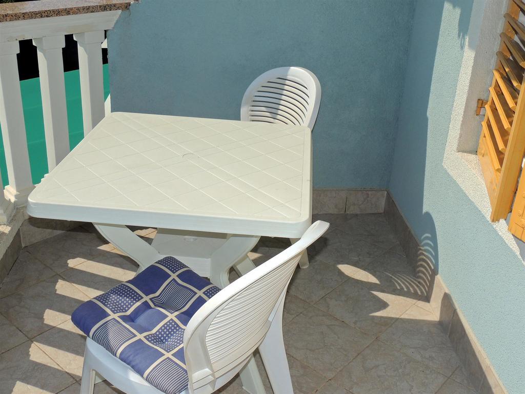 Apartments Zlatko Đảo Krk Ngoại thất bức ảnh