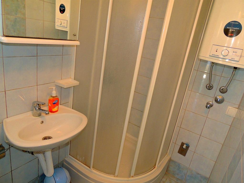 Apartments Zlatko Đảo Krk Ngoại thất bức ảnh